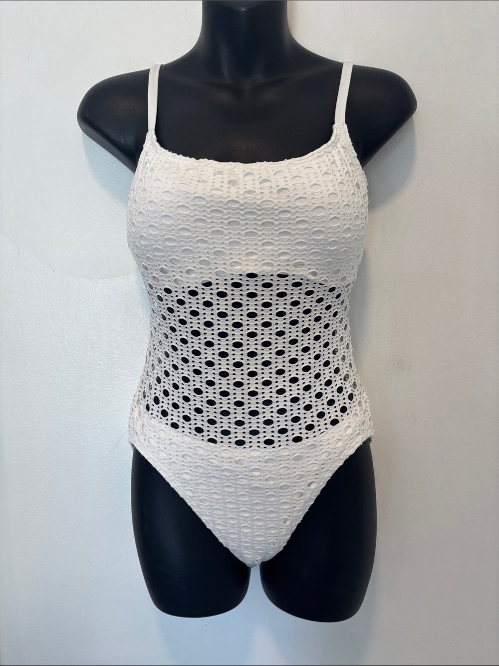 Carment Marc Valvo White One-Piece Crochet Swimsuit Size 8